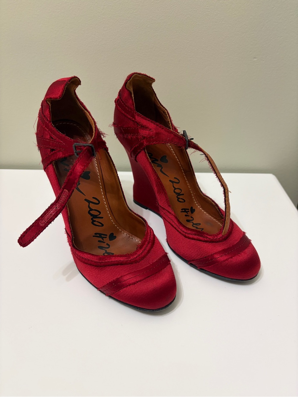 Lanvin Satin Pumps ❤️